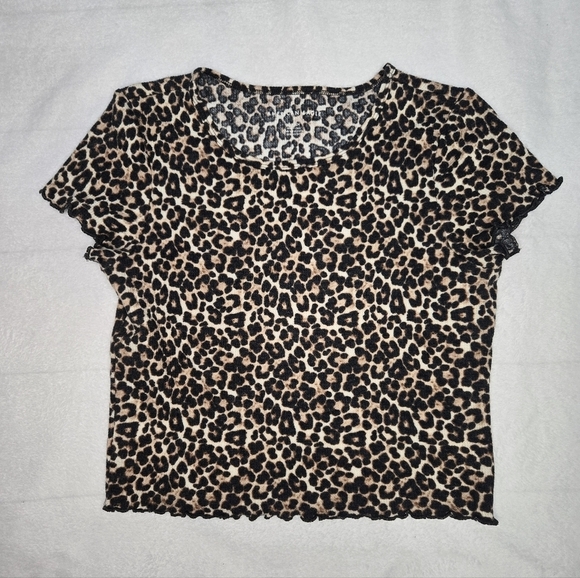 American Eagle Outfitters Tops - American Eagle Cheetah Print Baby Tee